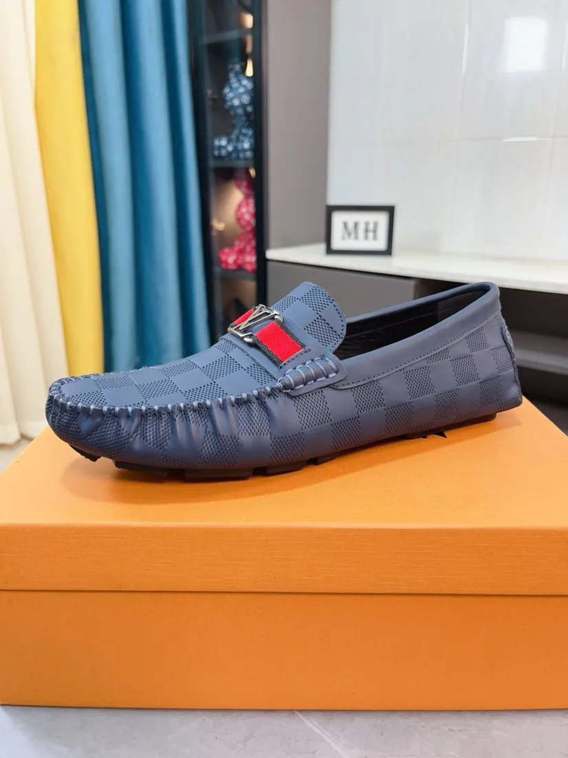 Men's men's shoes💰400🌹🌹[LV Louis Vuitton] New men's beanie shoes💝💝.. Top-grade imported cowhide embossed➕Comfortable leather lining. It is extremely skin-friendly and comfortable, feels very delicate, and the shape is very correct! Perfectly reflects the three-dimensional sense, code number: 38-44